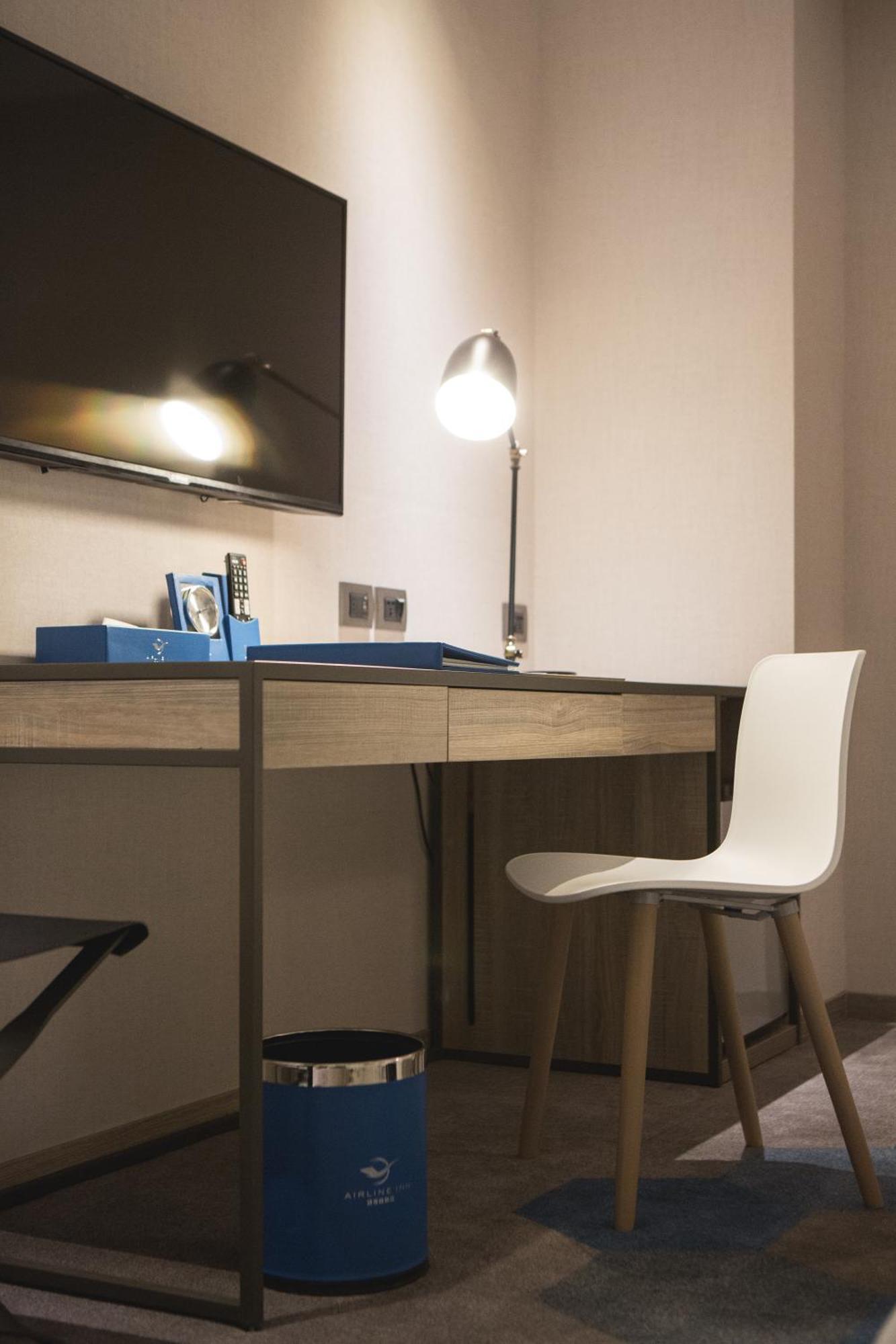 Airline Inn - Kaohsiung Station Zewnętrze zdjęcie