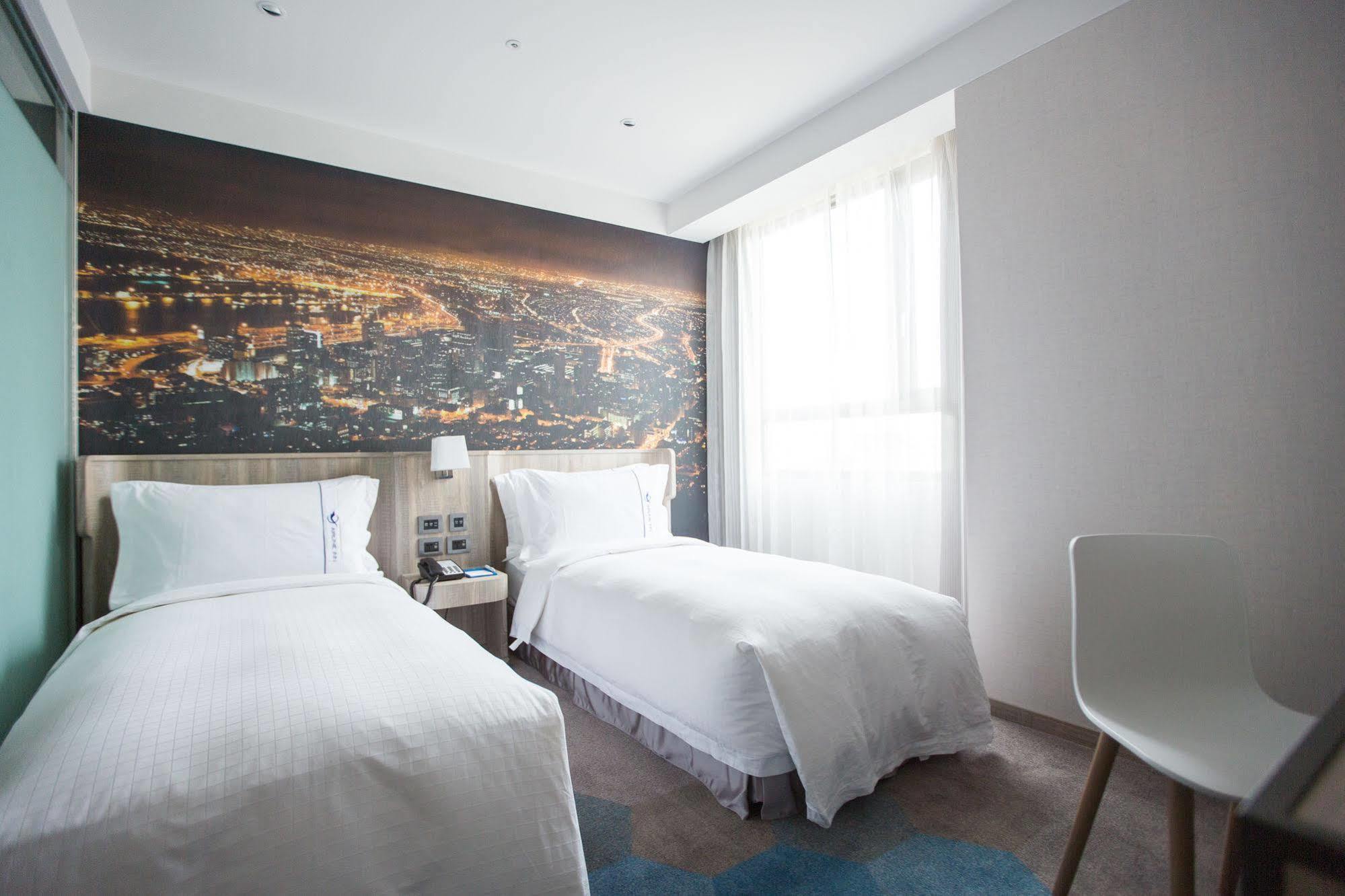 Airline Inn - Kaohsiung Station Zewnętrze zdjęcie