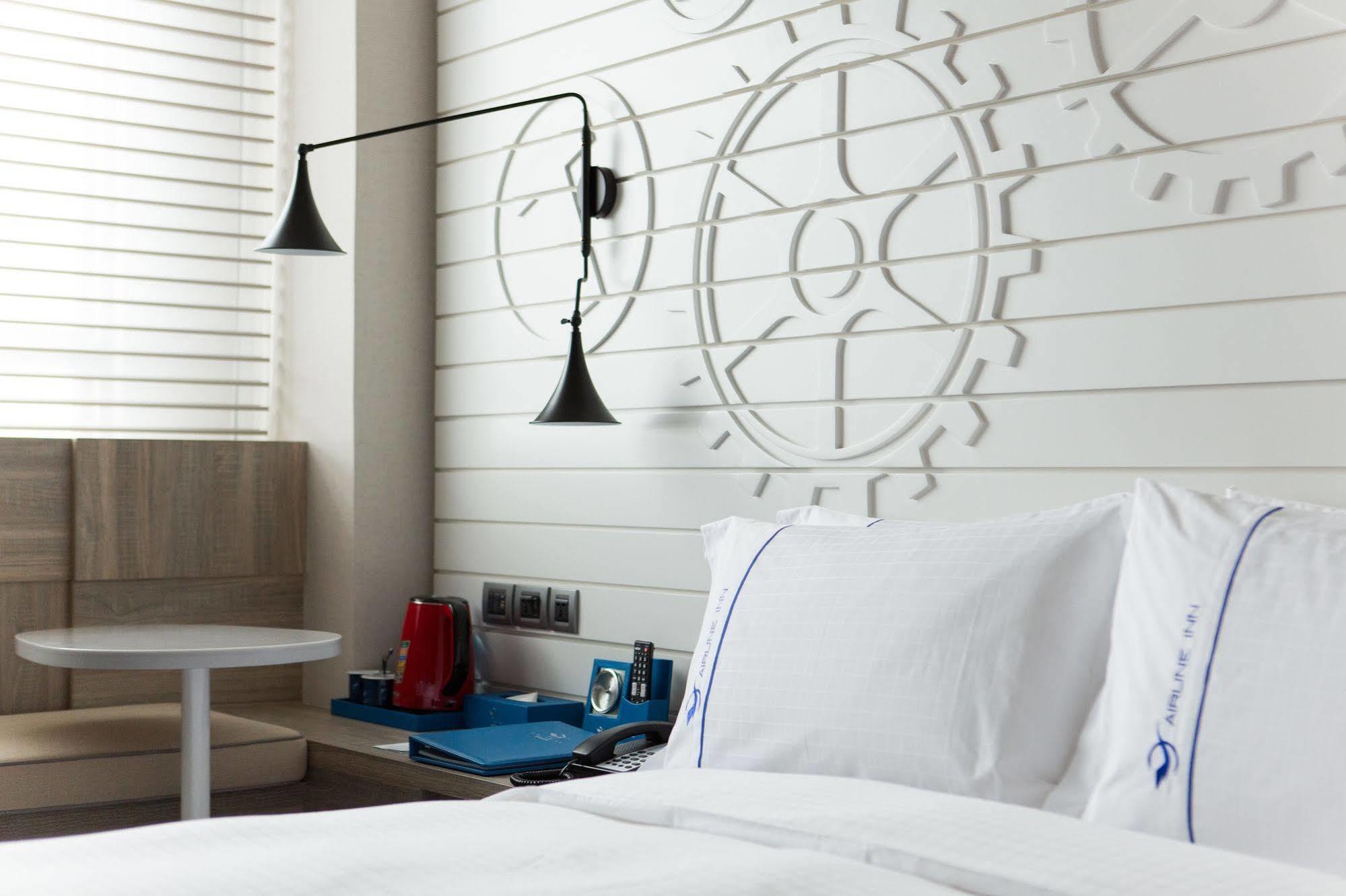 Airline Inn - Kaohsiung Station Zewnętrze zdjęcie